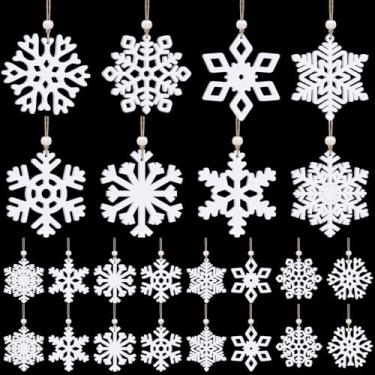Imagem de Ovveroche 24 peças de enfeites de Natal brancos de floco de neve de madeira branca com barbante e contas para árvore de inverno, decoração de casa, guirlanda de feriado, artesanato