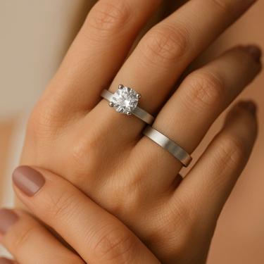 Imagem de Anel Solitário + Aparador Prateado em Aço Inoxidável 360L