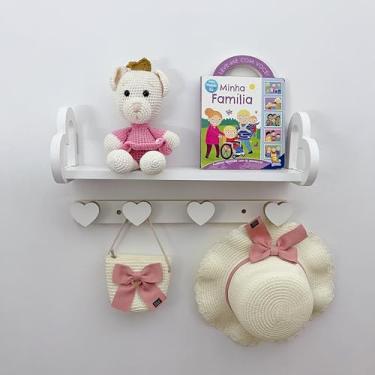 Imagem de Prateleira coração colorida e cabideiro quarto infantil 45cm Cor:Branco
