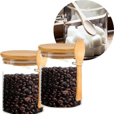 Imagem de Conjunto de 2 Potes de Vidro 400ml com Tampa de Bambu Hermética e Colher Acoplada - Armazenamento de Alimentos e Organização de Mesa em Cozinha ou Sala Ideal para Guardar Comidas e Temperos