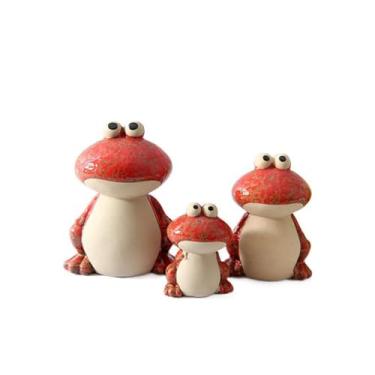 Imagem de KSZNZB Conjunto de 3 decoração de jardim de sapo, estátuas de jardim de sapo de cerâmica engraçadas e fofas, decoração de quintal para decoração de férias ao ar livre, ornamento ideal para lago