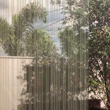 Imagem de Pelicula Adesiva Vidro Blindex Linhas Bege e Cinza 200x60cm - Open Sta