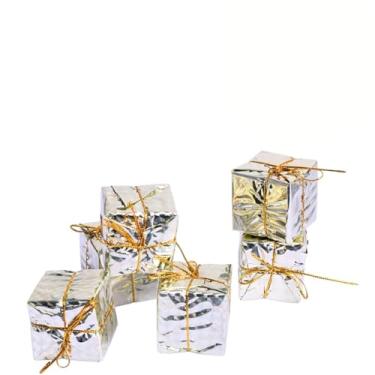 Imagem de Kit 6 Mini Presentes Decorativos para Árvore de Natal, C/Cordão, Enfeites Natalinos, Pendurar, Durável e Resistente, P/Mesa Guirlanda Arranjo (Dourado Claro)