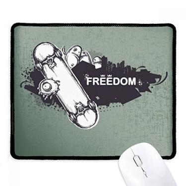 Imagem de Mouse pad Hip-Hop Freedom Skateboard padrão monstro borda costurada tapete de borracha para jogos