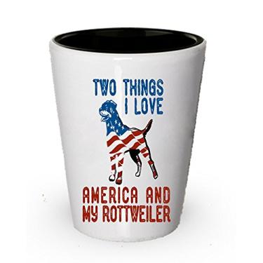 Imagem de Copo de shot Two Things I Love America e Rottweiler