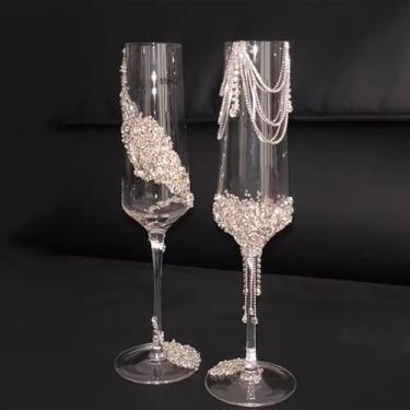 Imagem de gugululu Conjunto de material de decoração de taça de vinho personalizado, champanhe de casamento de cristal brilhante feito à mão para Sr. e Sra. Presentes de inauguração de casa de chá de panela