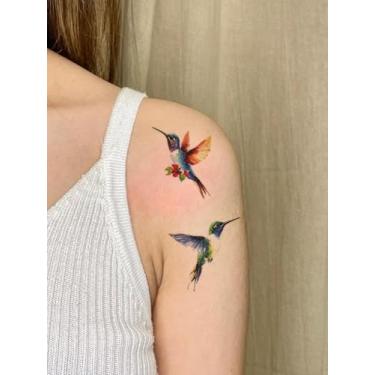 Imagem de Conjunto de 6 peças de tatuagens temporárias realistas coloridas, naturais e animadas com padrão de beija-flor. Presente ideal para festivais e festas. Tatuagens impermeáveis temporárias de pulso