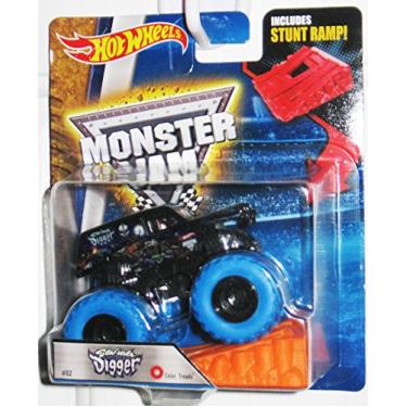 Imagem de Hot Wheels Monster Jam 2017 Color Treads Son-Uva Digger (Includes Stunt Ramp and Blue Tires) 1:64 Scale
