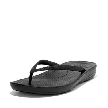 Imagem de FitFlop Chinelo feminino iQushion de borracha com palmilha contornada para caminhar, sandálias ergonômicas leves com suporte de arco e almofadas de impacto nos pés, todas pretas, 36 EUA feminino