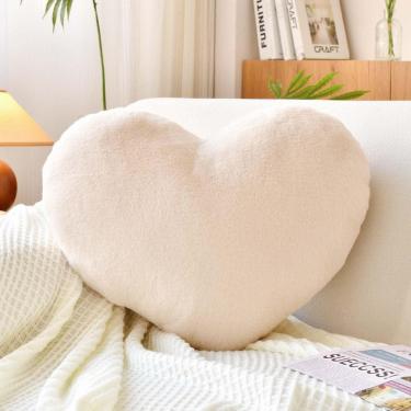 Imagem de Almofada XVTRU Soft Heart Shape Bege com pele de coelho sintética 33x25cm
