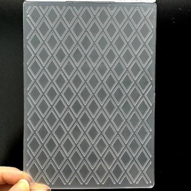 Imagem de Modelo de pasta em relevo de plástico 3D textura padrão de grade de diamante tamanho A6 para fazer cartões, faça você mesmo, scrapbooking, papel, artesanato, artesanato, scrapbook, artes, decoração