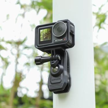 Imagem de FlySimple Suporte magnético para mochila para acessórios Insta 360 X5, clipe adaptador giratório de 360° compatível com câmeras DJI OSMO 360/Action 5 Pro/4/3/Insta 360 X4 ONE R RS X2 X3 GO2 GO3 Ace
