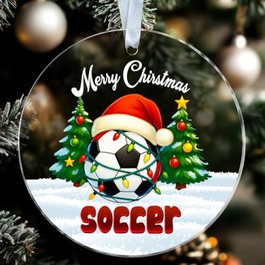 Imagem de GoGi93Art Enfeite de Natal de futebol - Decoração de Natal em acrílico com bola de chapéu de Papai Noel e árvores - Decoração de árvore de Natal suspensa com tema esportivo festivo para jogadores