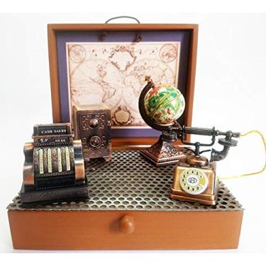 Imagem de Captain Ship Miniaturas Objetos Antigos do Cotidiano com Cofre em Metal