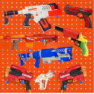 Imagem de Skywin Placa de madeira para organizador de armazenamento de armas Nerf – Suporte para pendurar compatível com todos os Blasters Nerf Gun Rack Organizador para organização de parede (laranja)