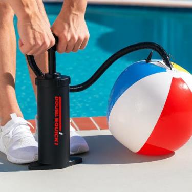Imagem de Bomba de Ar Manual Double Quick 30cm 3 Bicos Infláveis Ideal para piscinas, colchões, balões, infláveis, brinquedos, barcos e bicicletas