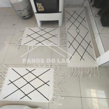 Imagem de Kit Jogo De Passadeira Tapete De Cozinha Grande 3 Peças Estampado Com Nozinho Tecido Grosso Modelo Linhas Preto