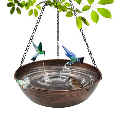 Imagem de OUISJYER Banheira para pássaros pendurada no exterior, tigela de banho de metal para pássaros de 33 cm com correntes e gancho para pendurar ao ar livre para árvore, gazebo, pátio, varanda, presente