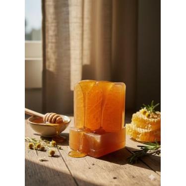 Imagem de Sabonete artesanal de Mel com própolis. Peles oleosas e com tendência a acne,eles com problemas como dermatites e eczemas. 100 Gramas