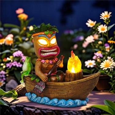 Imagem de CFFOWNUG Estátuas solares Tiki ao ar livre: decoração engraçada de bar Tiki com luz solar decoração externa para gramado, quintal, pátio, jardim, presentes para inauguração de casa (passeios de barco)