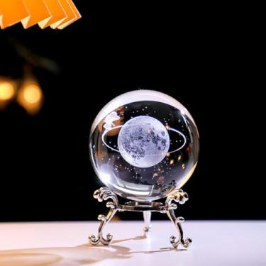 Imagem de Bola de cristal 3D estatueta de bola de lua de cristal 60 mm esfera decorativa com suporte decoração de mesa aniversário crianças amigos amante decoração de quarto bola de vidro decoração de casa