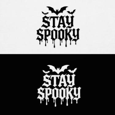 Imagem de Sem fundo - Adesivo de carro à prova d'água de Stay Spooky estilo gótico decalques de carro com morcegos perfeitos para entusiastas de Halloween e terror (1 preto, 1 branco, 5,1'' x 4,8'') |K17842BW