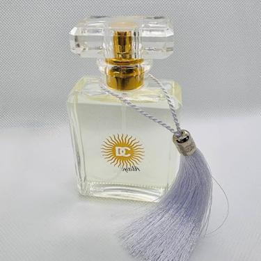 Imagem de Perfume Alaya, Fragrância Floral Amadeirada, Feminino, 50ml, com Bergamota, Jasmim e Sândalo, Inspirado em Valaya | Débora Cazotti Cosméticos