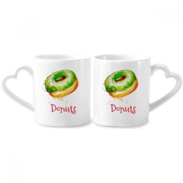 Imagem de Aquarela pintada à mão donut verde sobremesa casal conjunto de canecas de porcelana cerâmica copo amante alça de coração