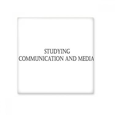 Imagem de Adesivo brilhante de azulejo de cerâmica com citação estudando comunicação e mídia