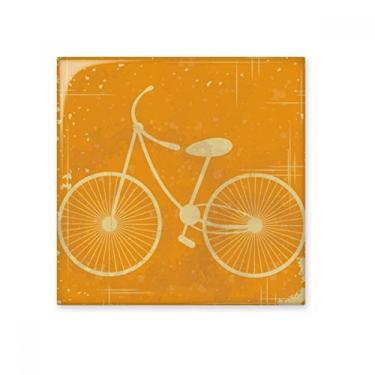 Imagem de Ilustração esportiva de bicicleta com estampa amarela brilhante azulejo de cerâmica banheiro cozinha parede decoração artesanato presente