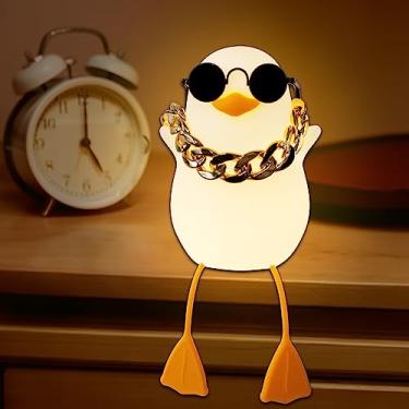 Imagem de Anywin Luz de pato, brinquedos legais de pato para crianças com óculos de sol e um colar grande de ouro, cor quente, escurecimento e temporizador para decoração de quarto, presentes criativos para