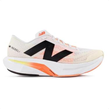 Imagem de Tenis New Balance Fuelcell Rebel V4 Feminino, Bege, Laranja, 35