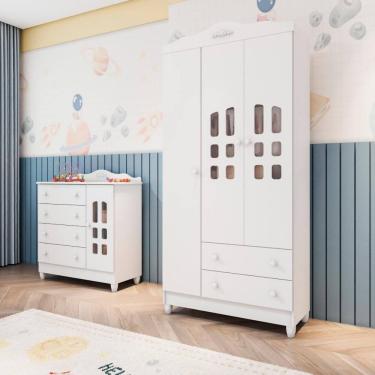 Imagem de Quarto de Bebê Provençal Lisa Guarda Roupa 3 Portas Cômoda Infantil com Porta Branco Carolina Baby