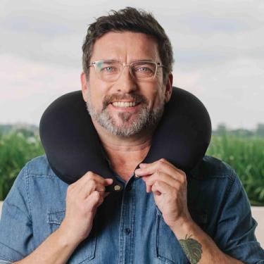 Imagem de Almofada de Pescoço para Adulto – Suporte Ergonômico para Viagem e Relaxamento – Leve, Lavável e Compacta (Preto)