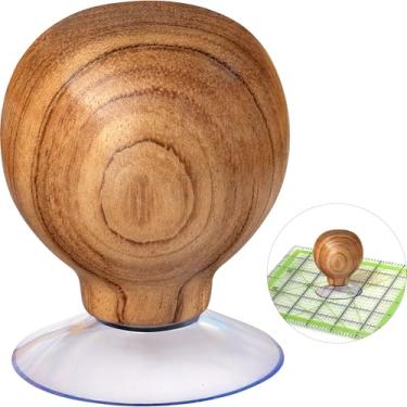 Imagem de SAVINA Puxador de régua - Cabo de madeira com forte aderência com ventosa - Suporte de régua acolchoado confortável para patchwork, costura, corte e artesanato para Quilters (1)