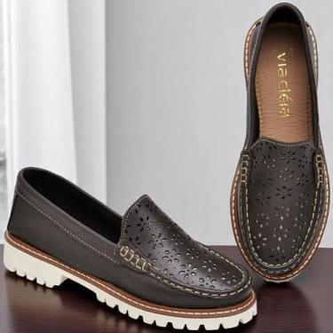 Imagem de Mocassim Feminino Tratorado De Couro Confortável Com Recortes A Laser 