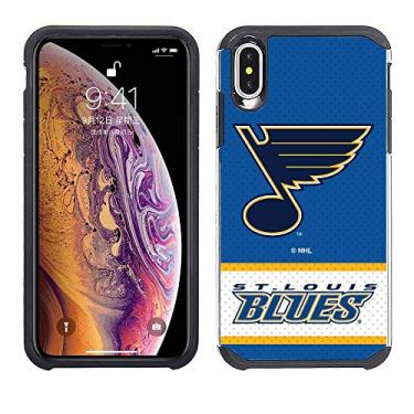 Imagem de Apple iPhone Xs Max – Capa traseira texturizada de jérsei azul St. Louis Blues licenciada pela NHL na pele preta de TPU