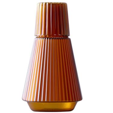 Imagem de Conjunto de jarra de água de vidro âmbar com copo de 150 ml, jarro de vidro resistente ao calor para cabeceira, capacidade de 1000 ml com design geométrico, ideal para uso em mesa de cabeceira
