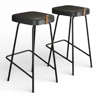 Imagem de Kit 02 Banquetas Altas Cozinha e Área Gourmet Vik Estofada Couríssimo Preto - Desk Design