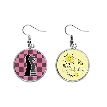 Imagem de Brinco de xadrez com palavra preta de cavaleiro xadrez, flor de sol, joia, moda
