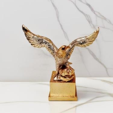 Imagem de ICE Armor 23 cm de altura de águia com asas estendidas na base quadrada estatueta escultura ornamento decoração de casa/quarto e ideias de presente para inauguração de casa, feriados e aniversários