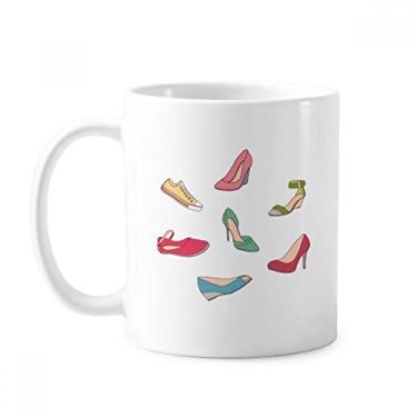 Imagem de Caneca de cerâmica de cerâmica com desenho de salto alto e salto alto para mesa