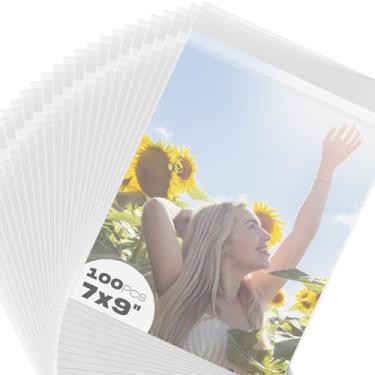 Imagem de AUEAR, Mangas de plástico transparente de 17,8 x 22,8 cm (pacote com 100) – Sacos resseláveis de cristal de 1,6 mil sem ácido para impressões de 17 x 23 cm, fotos, obras de arte