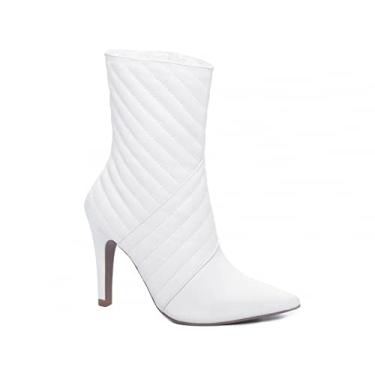 Imagem de Bota Bico Fino Feminina Cano Médio Matelassê Branco Torricella Tamanho:39;Cor:Branco;Gênero:Feminino