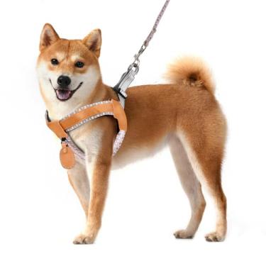 Imagem de Peitoral para cães de poliéster e couro genuíno com tiras refletivas, colete leve com suporte AirTag para cães de tamanho pequeno, peitoral ajustável para filhotes com coleira, peitoral e coleira para