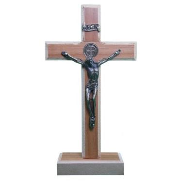 Imagem de Cruz de Madeira com Medalha de São Bento 17x10cm - SJO Artigos Religio