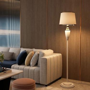 Imagem de Luminária de chão com cúpula de tecido e detalhes em chifre, luminária decorativa de chão para interiores, luminária vertical de metal polido, luminária de leitura alta, luminária de canto p