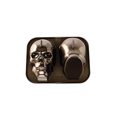 Imagem de Nordic Ware Assadeira de bolo de caveira assombrada, lata de bolo de alumínio fundido 3D, lata de bolo Bundt com padrão de caveira, molde de bolo premium feito nos EUA, cor: bronze, 88448