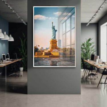 Imagem de Quadro Decorativo com Moldura e Acrilico Cristal Vidro Estátua da Libe