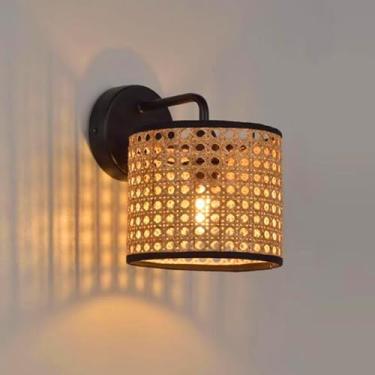 Imagem de Luminária de parede de bambu para interiores, soquete E27, abajur de vime, estilo vintage, ideal para quarto, sala de estar, sala de jantar, restaurante, corredor e escada.